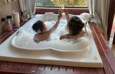 Chalé Romantico a 20km de Curitiba com banheira - Foto 24