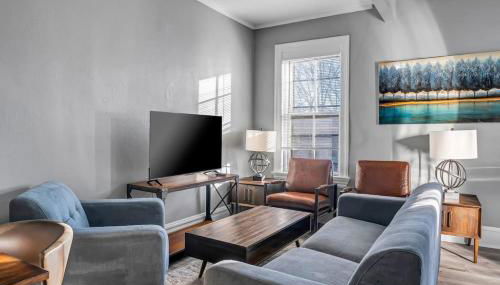 Beautiful Rehabbed Unit in Shaw Community 4228a - Foto 1