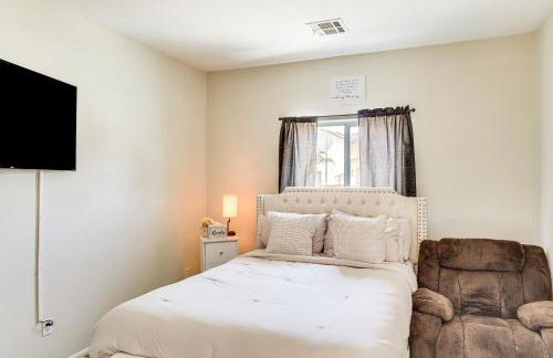 North Las Vegas Home with Hot Tub - 14 Mi to Strip! - Foto 9