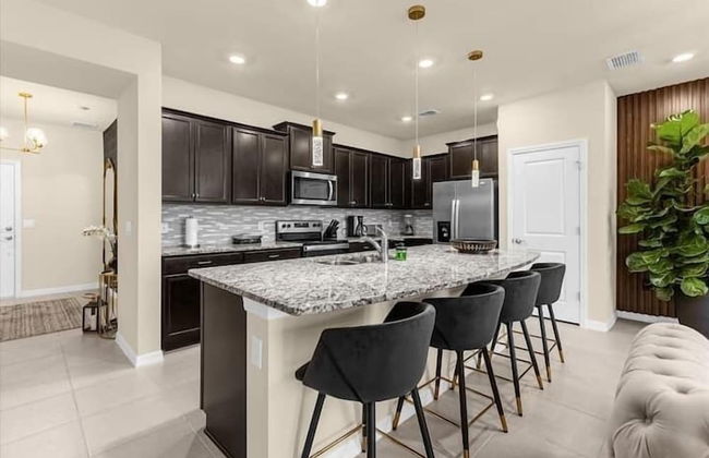 Brand New! Windsor Island 5BR Cozy Home Wpool/spa - Foto 22