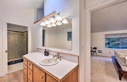 Cozy Redmond Retreat Spacious Deck and Yard! - Foto 14