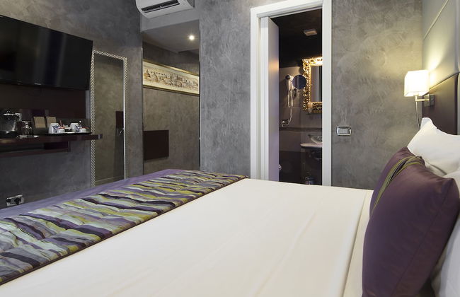 Vaticano Julia Luxury Rooms - Photo 32