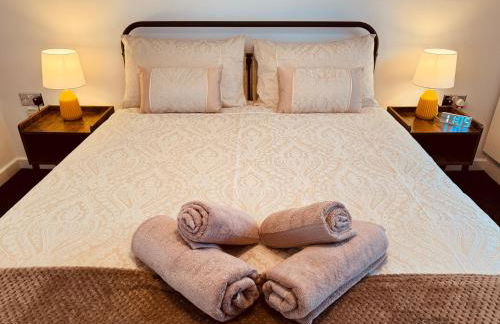 Spanish City View 2, Luxury Sea Front Apartment Free Onsite Parking - Foto 24