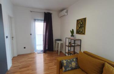 City heaven,self check in, with free parking - Foto 51