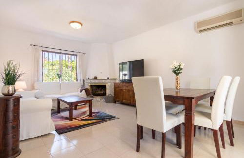 Charming one-floor villa with private pool in Los Balcones - Foto 9