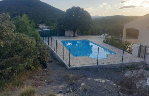 Spacieuse villa à Saint-Jean-du-Pin avec piscine privée - Foto 47