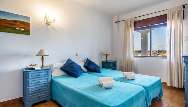 Casa Falesia T2 - 5 min From the Beach - Wifi - Foto 4, Habitación