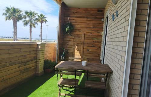 Apartamento para 5 personas frente al mar con piscina y parking - Foto 11