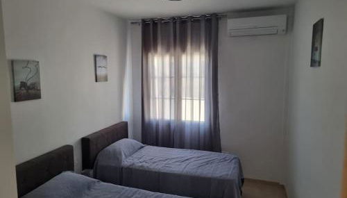 Casa amplia, piscina privada, 4 dormitorios y playa cercana - Foto 2