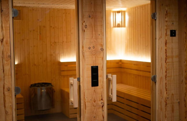 Comfortable House With hot tub - Photo 15