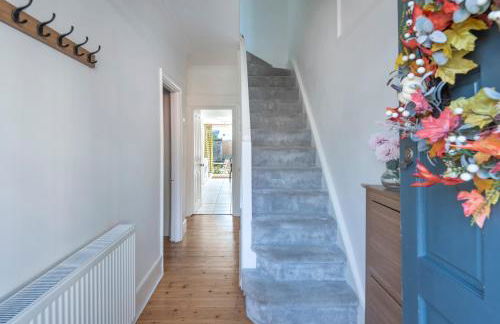 Whole House Sleeps 6 Garden Workspace Waterloo in 20 mins - Foto 19