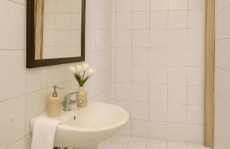 Spacious 130 sqm Luxury Apartment - 2 Bathrooms - Central Station & Old Town - Foto 23