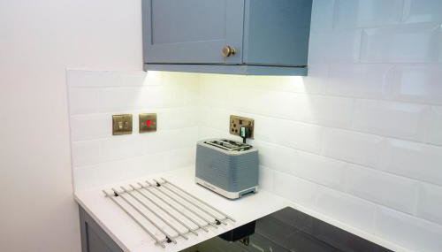 West Lodge, High Street - Foto 3