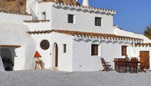 Cuevas Azul - Photo 2