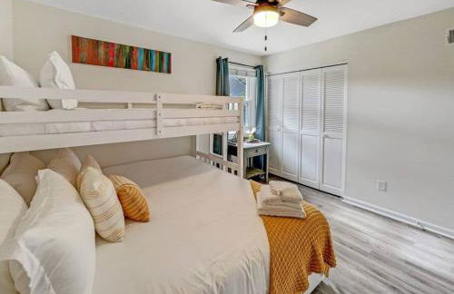 Cold Plunge Outdoor Shower Bike to Shem Creek - Photo 33