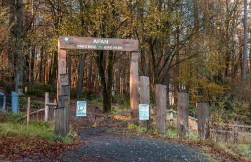 LLAREGGUB Amazing House In Afan Forest With Breath-Taking Views By STAE-Homes - Foto 30