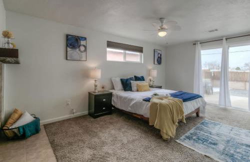 Pitt Paradise Pet Friendly Oasis - An Irvie Home - Photo 13