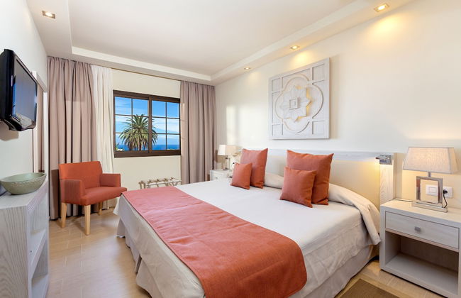 Apartamentos Ambassador - Photo 9