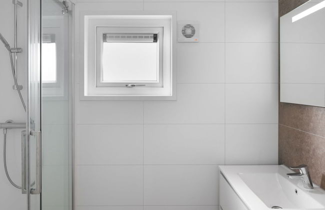 Fenced Garden Family Chalet - Photo 5