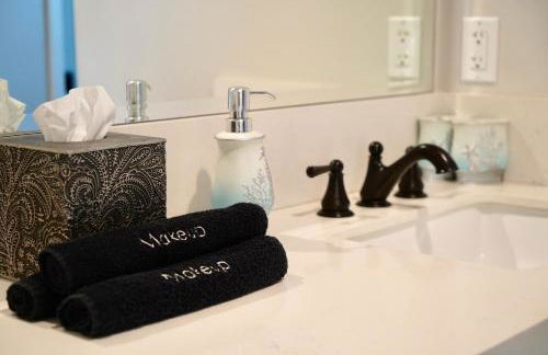 Modern comfort, prime location, 360 views, 4 BR entire house - Foto 38