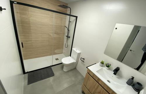 Alba Home , junto al estadio fútbol y Ribera - Foto 19