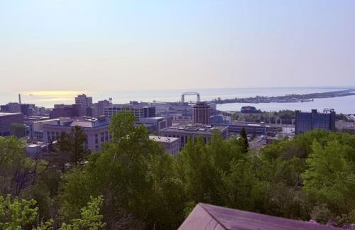 Cozy Panoramic Lake and Lift Bridge Views - Foto 32