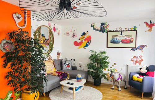 THE ENCHANTED HOUSE ( 15 min walk to Disney) - Foto 9