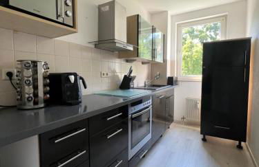 Modern Apartment with Balcony & Parking - Foto 16