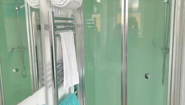 Hightide - Foto 4, Shower