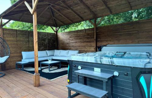 Luxury 2 Bedroom Norfolk Retreat-Private Hot Tub - Foto 1