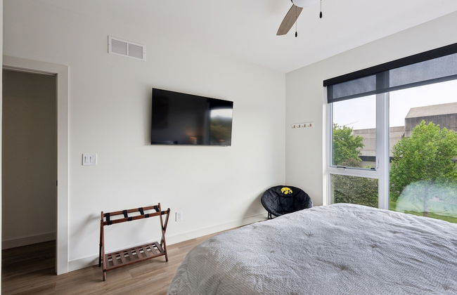 New Modern Townhome With Rooftop Patio 2 Bedroom Townhouse by RedAwning - Foto 6