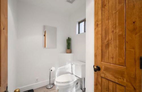 Red Rock Retreat with Hot Tub & New Pool Coming late March - Foto 28