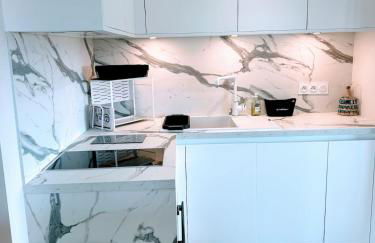 Peaceful Oasis in Ville d'Hiver - Foto 9