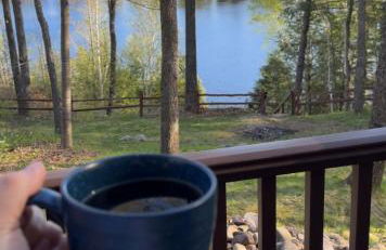 Woodlawn Lakeside Retreat - 2 BR Waterfront Cabin - Foto 21