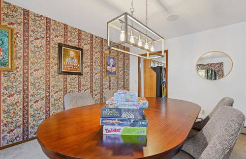 Pristine Cabin on Wooded Lot. Fantastic Location Pool Table - Foto 11