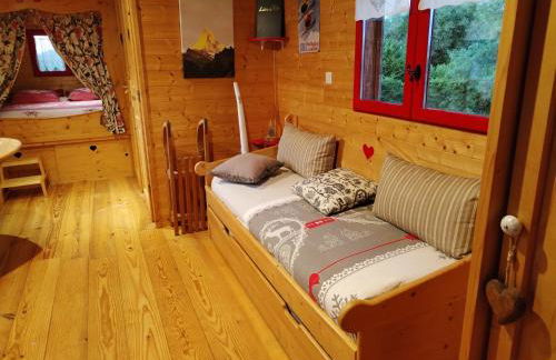 Roulotte atypique calme au milieu de la verdure - Foto 9