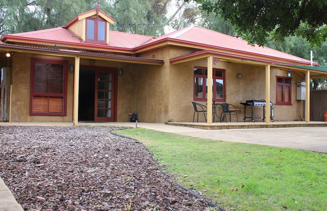 Unique Cottages Gawler - Photo 33