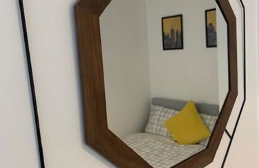 Spacious and central 4-bedroom house with parking - Foto 18