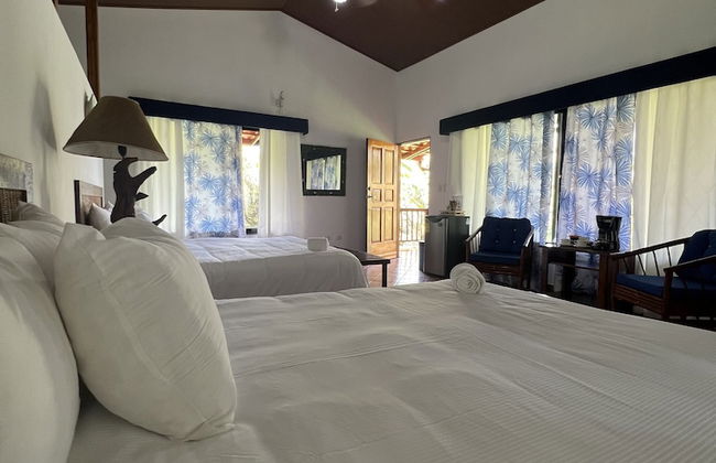 Blue Banyan Inn - Photo 4