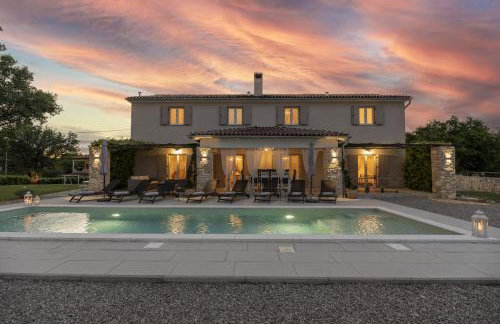 Villa Batelica with large garden, kids playground and private pool - Foto 1