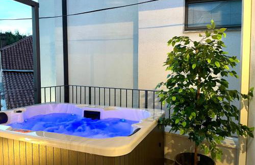 Modern Jacuzzi Apartment Mickey - Foto 2