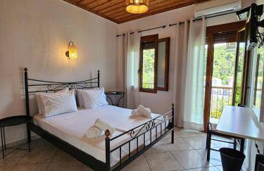 The Pine Trees - Foto 18