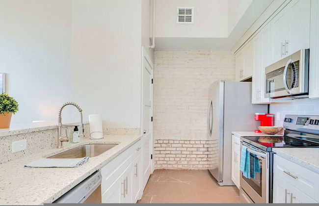 The Speakeasy Downtown Newport News - Foto 7