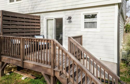 Private, Updated Townhouse in DT Apex - Foto 26