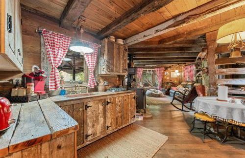 Karolina Rose- Luxury Cabin w/ Hot Tub + 1-UTV - Foto 26