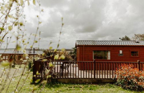 FAIRVIEW FARM Holiday Accommodation 14 Luxury Lodges, Cabins, Dog Friendly, Suitable for Couples, Families and Groups, Wedding Guests , Corporate events, Sleeps 2-65 guests in Ravenshead, Nottingham near Sherwood Forest, set in 88 acres - Photo 66