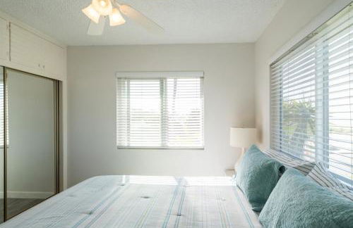 Beautiful 2 Bed Beach Condo #201 - Photo 10