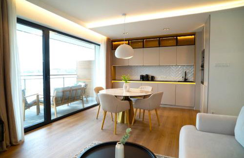 Marina Ostróda IV - super widok na jezioro, 10 m do wody, taras i balkon, winda, klima, garaż - Foto 24