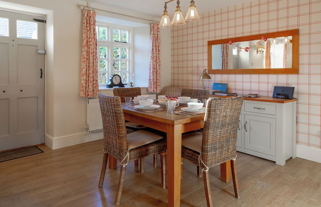Jasmine Cottage-2BD in Heart of Bourton - Photo 52