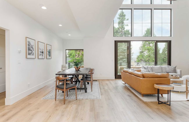 Luxury Retreat, 5mins to the Lake Game Room + Fire Pit Howlite by Avantstay - Foto 24